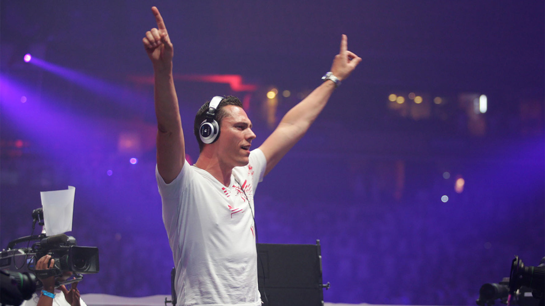 Tiësto Revives 'In Search of Sunrise' at EDC Las Vegas 2025